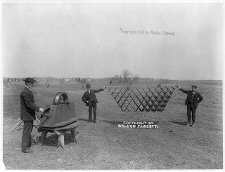 Illustration for article titled Vintage Plastic Kites